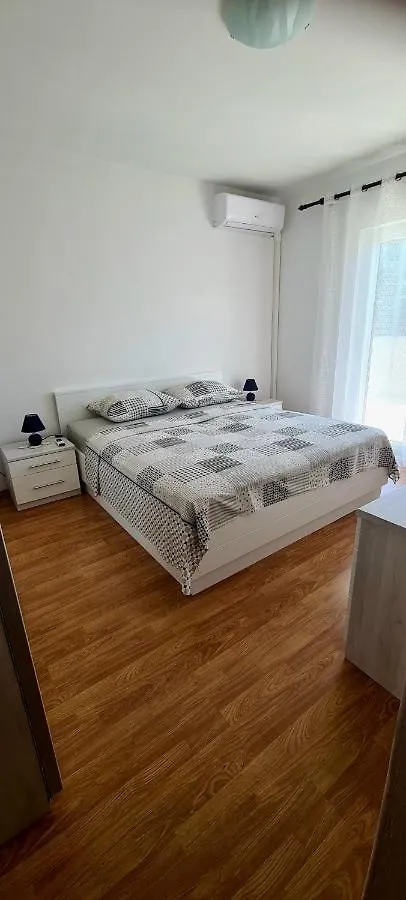 Apartment Apartman Mia Baska