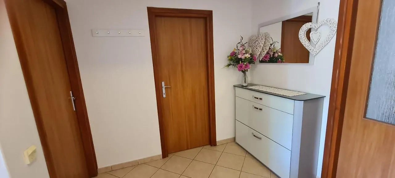 Apartman Mia Baska  0*, Baska (Krk) Croatia